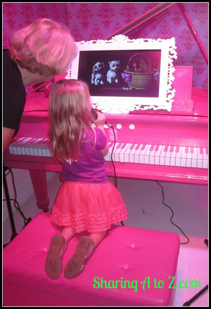 Barbie piano